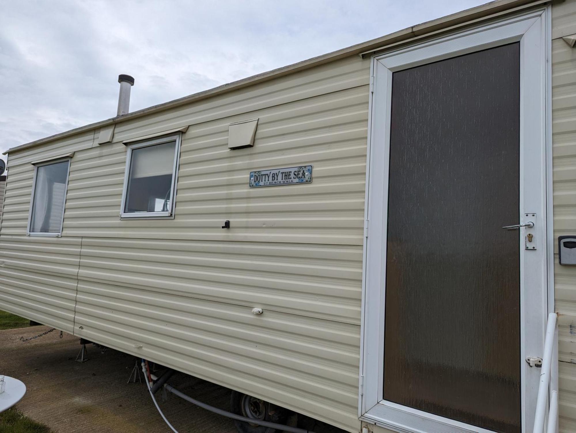 Willa Dotty By The Sea, 27 Bw, St Osyth Beach - Price Is Whole Caravan With Field Views Saint Osyth Zewnętrze zdjęcie